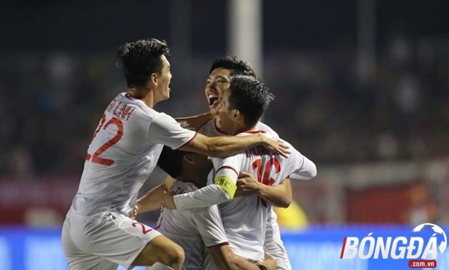 Văn Hậu với khoảnh khắc xù xì, gan góc nhưng đó là bước ngoặt của U22 Việt Nam - Bóng Đá