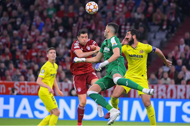 Cựu HLV Arsenal thiên tài, 7 cầu thủ Bayern cùng lúc dính bẫy - Bóng Đá