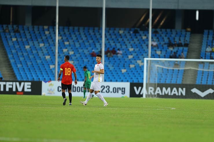 Sử dụng cả thủ môn, U23 Việt Nam vẫn xuất sắc vào chung kết sau loạt 11m nghẹt thở - Bóng Đá