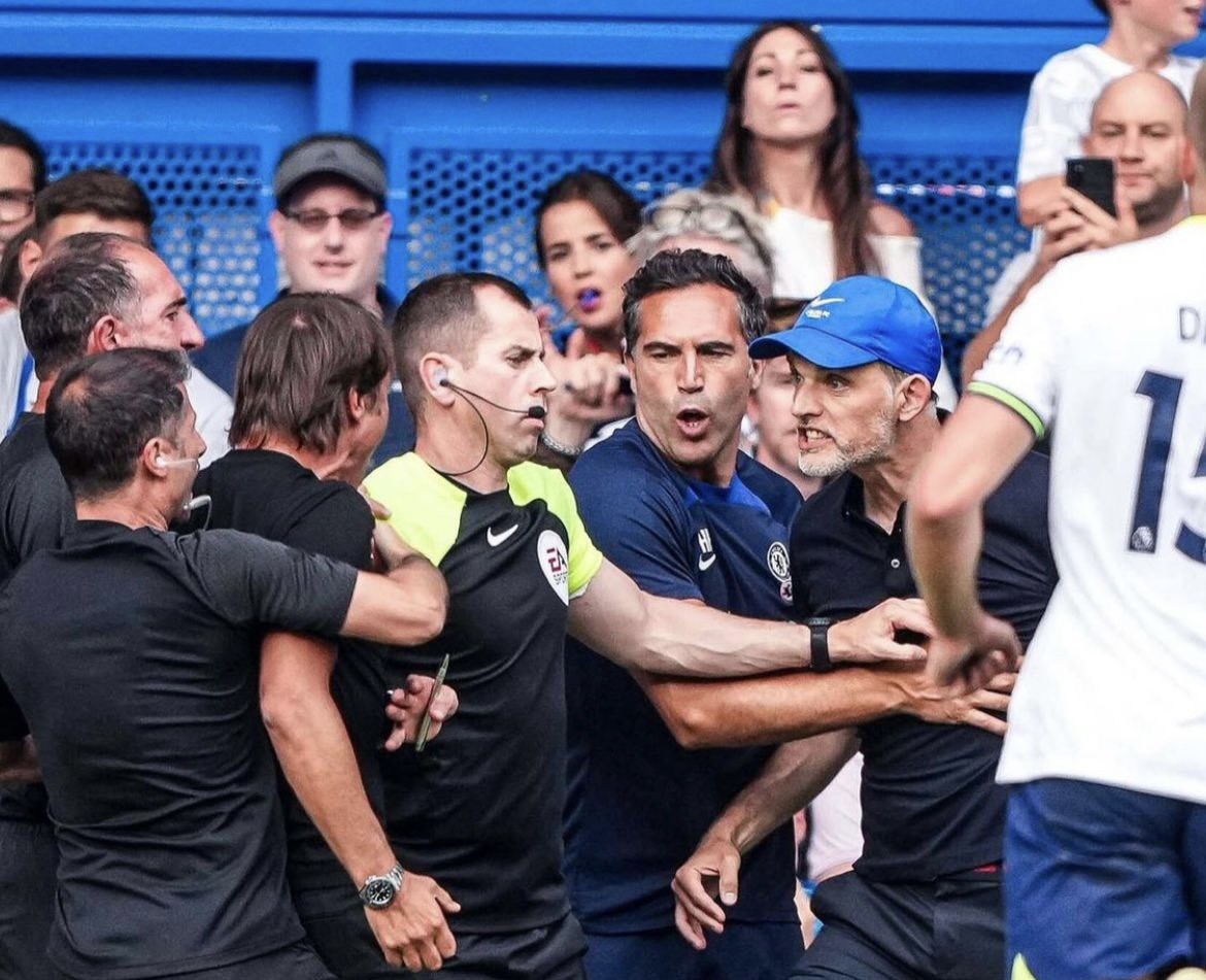 Conte và Tuchel 3 lần ẩu đả, điên tiết lao vào như 