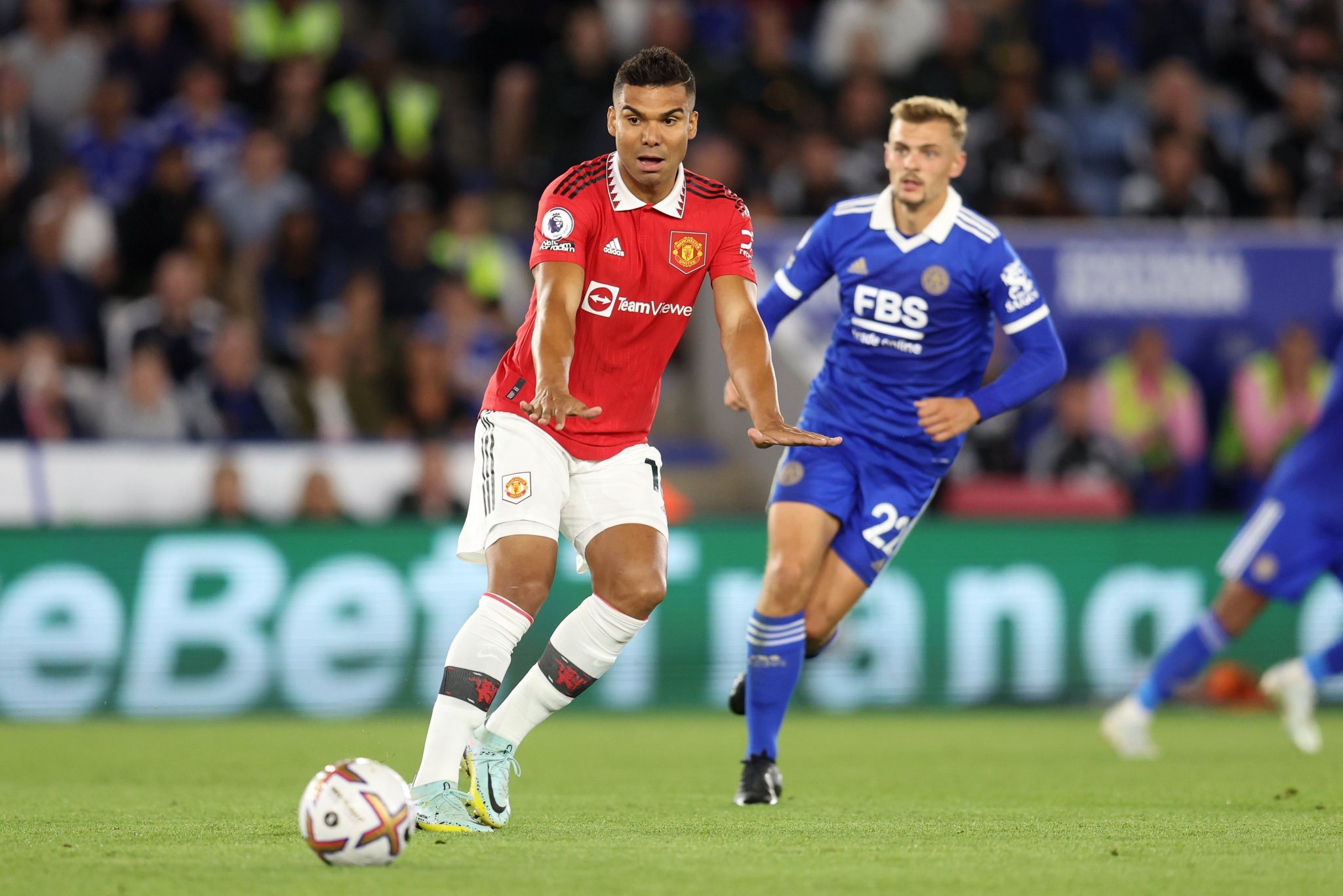 Chạy như gắng động cơ, Man Utd lấy 3 điểm rời hang Cáo - Bóng Đá
