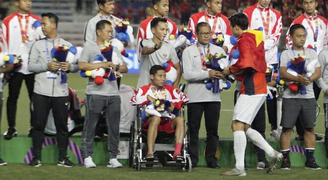 NÓNG! Văn Hậu tức tốc làm 1 điều ý nghĩa với Evan Dimas sau trận - Bóng Đá