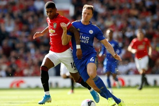 Kẻ bị Man Utd ruồng rẫy giờ là 