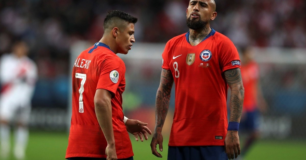 VL World Cup Nam Mỹ: Sanchez và James Rodriguez ngồi nhà - Bóng Đá
