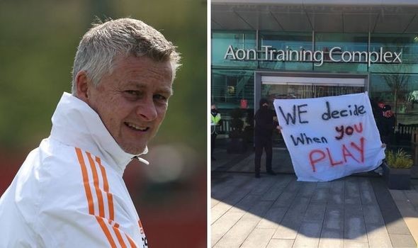 Đại bản doanh Man Utd bị đột kích sau sự cố Super League - Bóng Đá