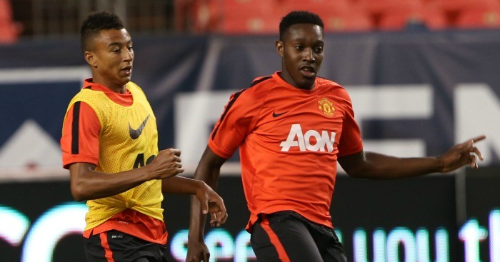 Từ Welbeck tới Lingard, kỹ thuật có hạn thì chớ mạo hiểm lốp bóng - Bóng Đá