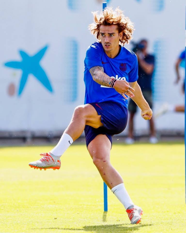 Barcelona tập luyện - Bóng Đá