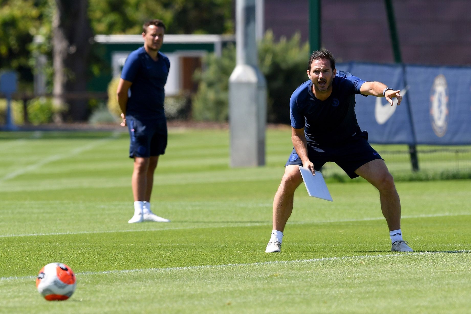 Chelsea picture special: Gilmour, Pulisic and Loftus-Cheek train ahead of Aston Villa trip - Bóng Đá