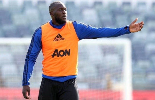 Hazard làm gì khi Real lại phải nhờ vả 