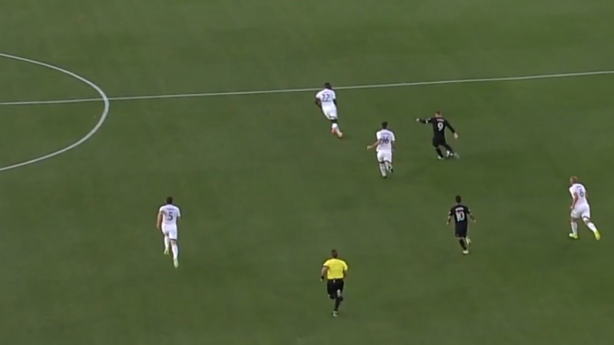 DC United's Wayne Rooney scores from beyond midfield against Orlando City - Bóng Đá