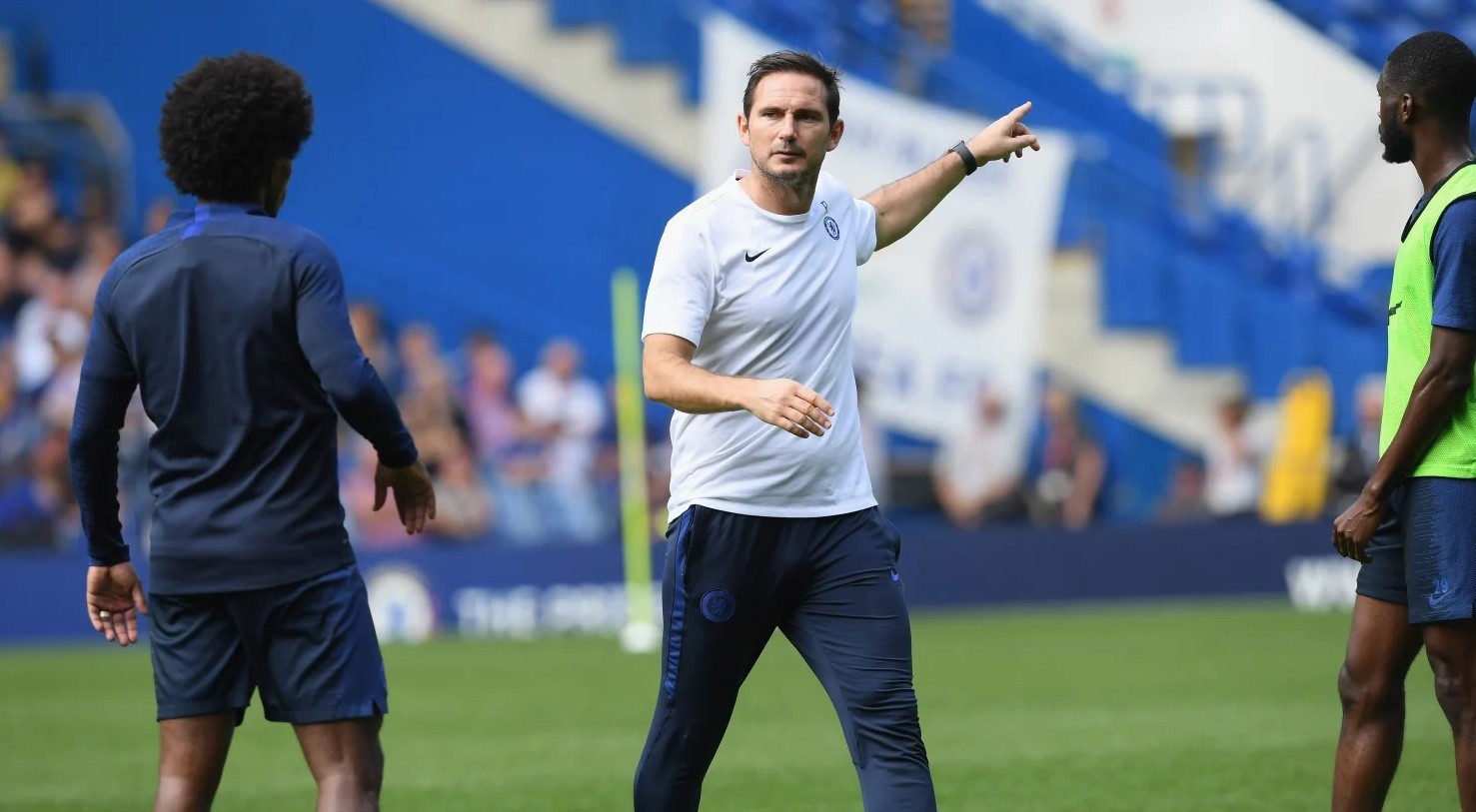 NHỮNG HÌNH ẢNH TRONG BUỔI TẬP Ở STAMFORD BRIDGE - Bóng Đá