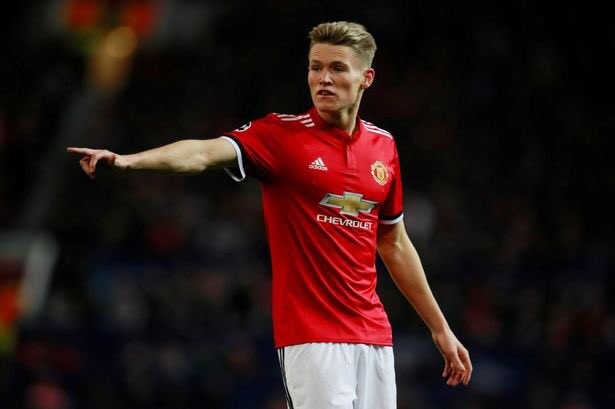 ‘ONLY PLAYER WHO SHOWS FIGHT’, SOME MAN UNITED FANS HAIL MIDFIELDER’S DISPLAY VS ARSENAL - Bóng Đá