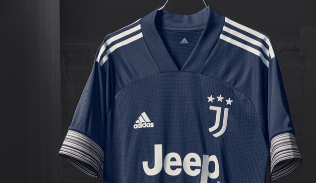 Juventus ra mắt áo đấu sân khách - Bóng Đá