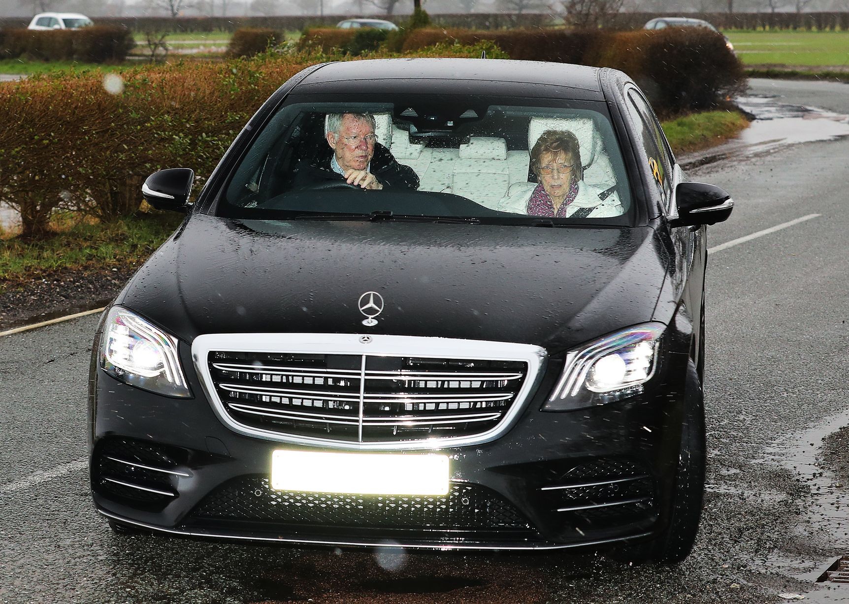 Sir Alex Ferguson arrives at Manchester United training ground after Club Brugge win - Bóng Đá