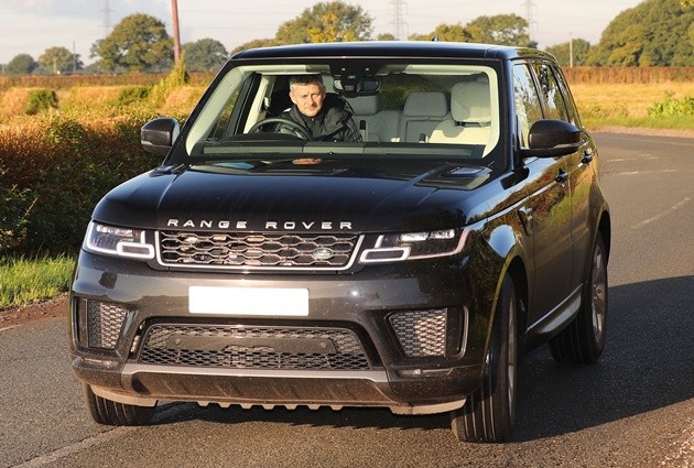 Ảnh Man Utd đến Carrington - Bóng Đá