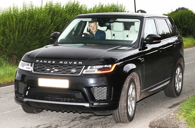 Photos: James, Martial, Andreas Pereira, Matic, Joel Pereira and Dalot arriving at Carrington today #mulive  - Bóng Đá