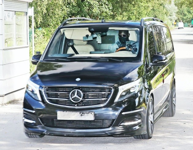 Pictures: Manchester United players arrive for training ahead of Copenhagen fixture - Bóng Đá