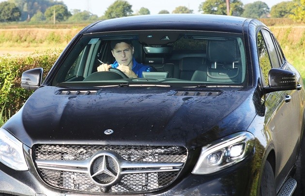 Ảnh Man Utd đến Carrington - Bóng Đá