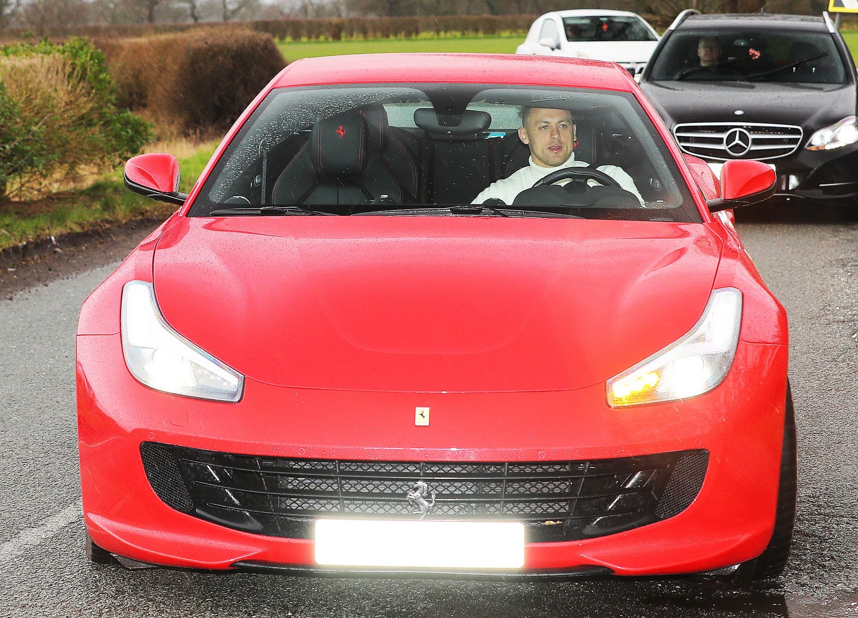 Ảnh Man Utd đến sân tập - có Pogba - Bóng Đá