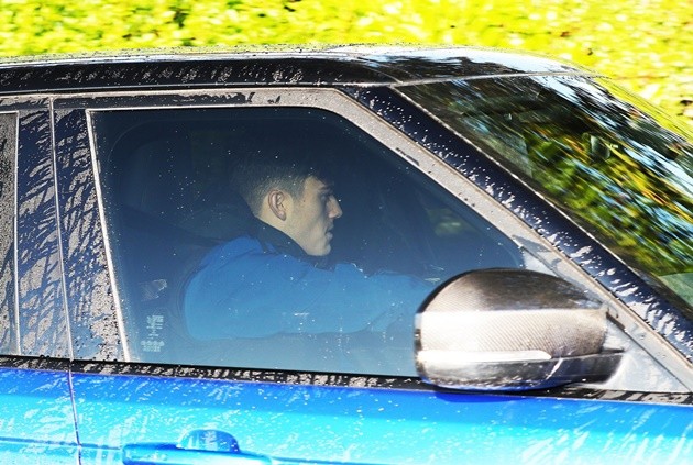 Ảnh Man Utd đến Carrington - Bóng Đá