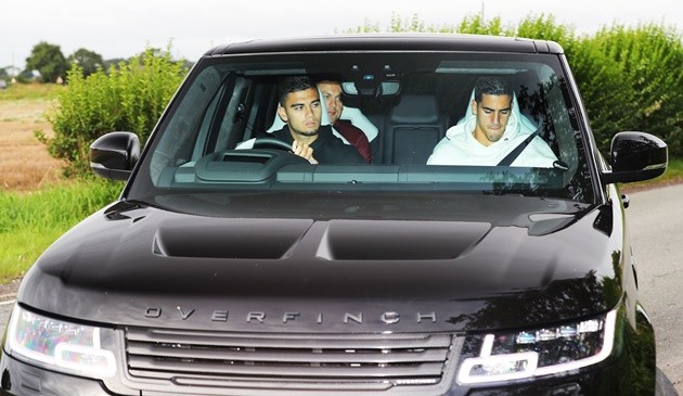Photos: James, Martial, Andreas Pereira, Matic, Joel Pereira and Dalot arriving at Carrington today #mulive  - Bóng Đá