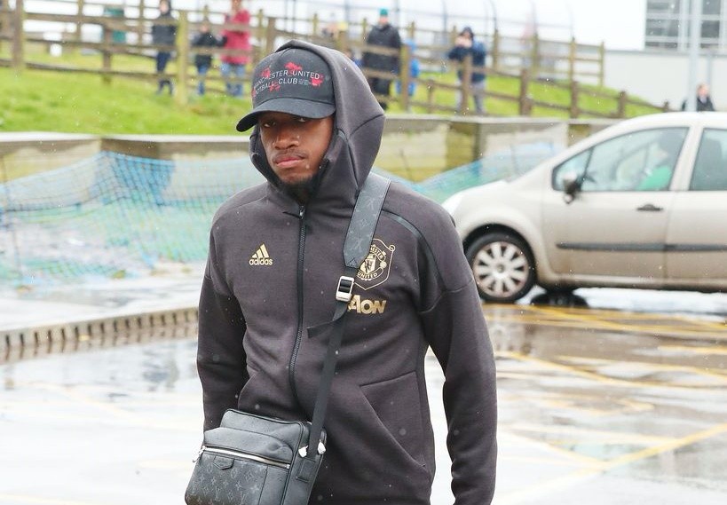 Ảnh Man Utd hành quân tới Bỉ - Bóng Đá