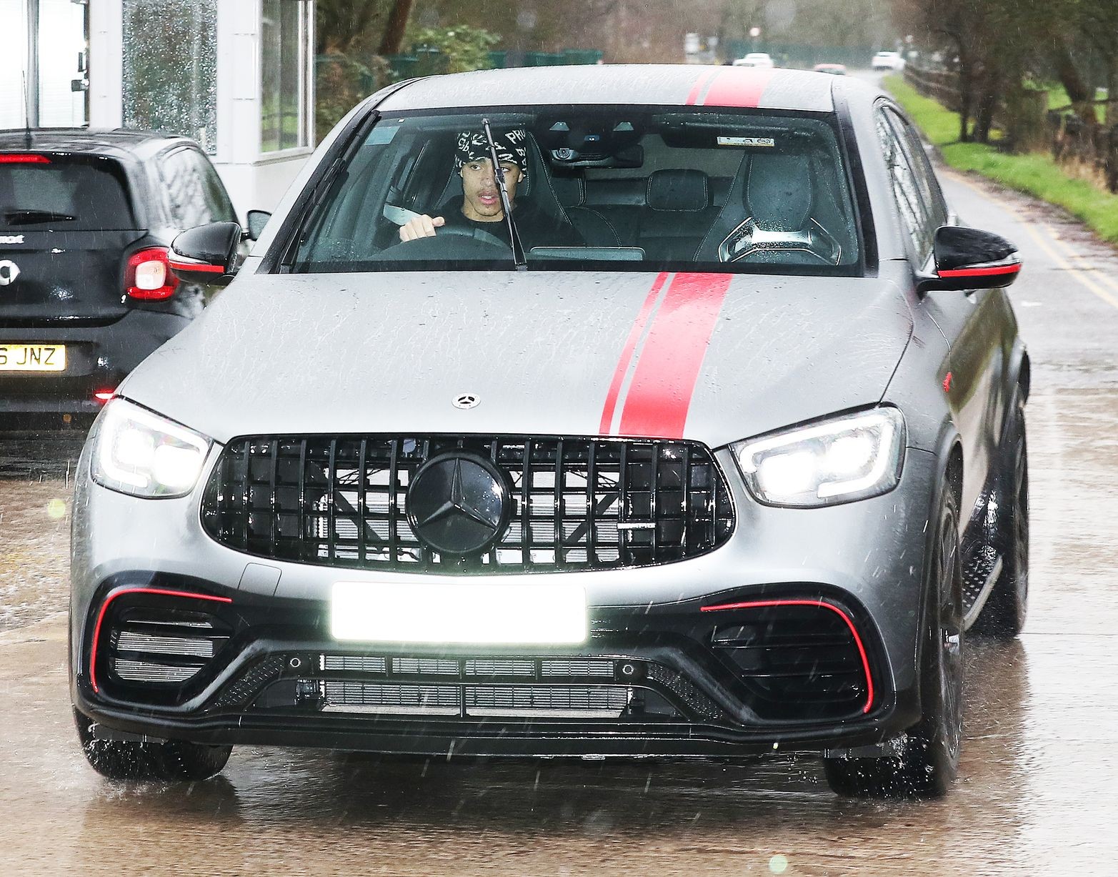 Sir Alex Ferguson arrives at Manchester United training ground after Club Brugge win - Bóng Đá