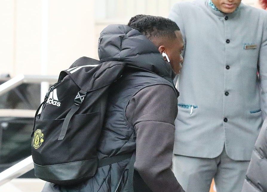 Ảnh Man Utd tới khách sạn - Bóng Đá