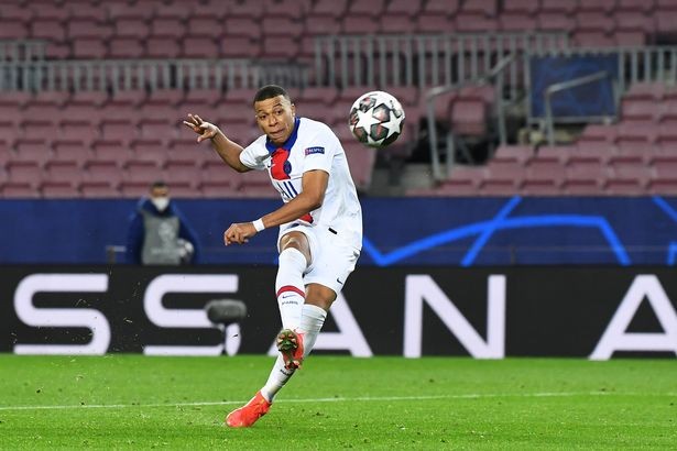 Kylian Mbappe makes declaration on PSG future after netting hat-trick at Barcelona - Bóng Đá