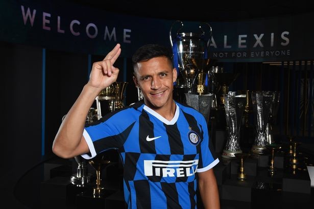 Ole Gunnar Solskjaer blasted for letting Alexis Sanchez leave Man Utd - Sutton - Bóng Đá