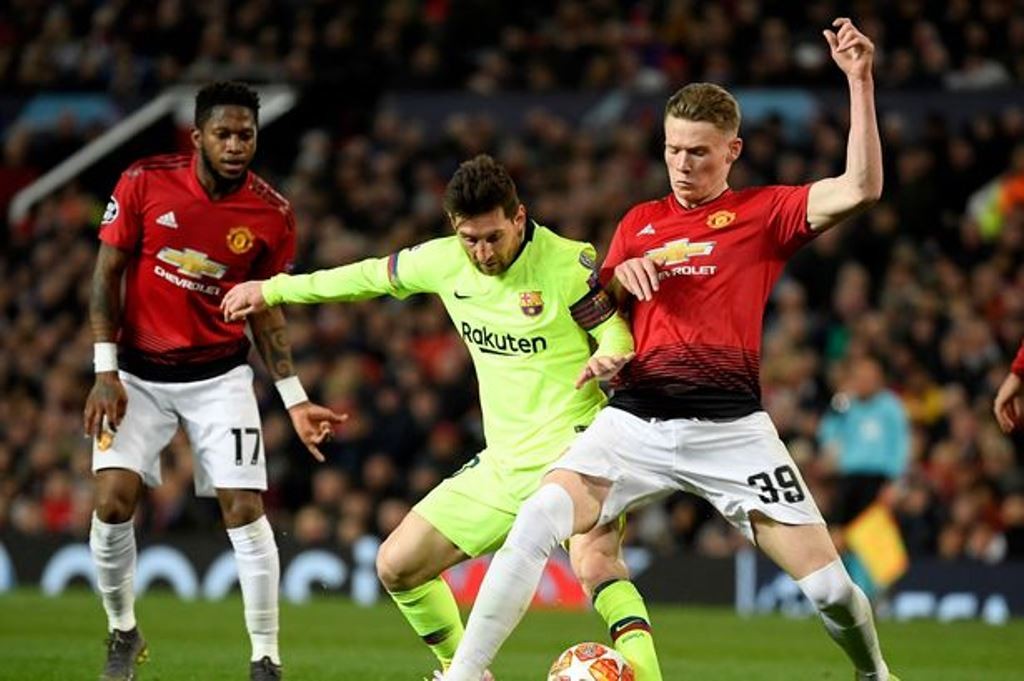 Manchester United fans react to reports of potential Fred exit - Bóng Đá