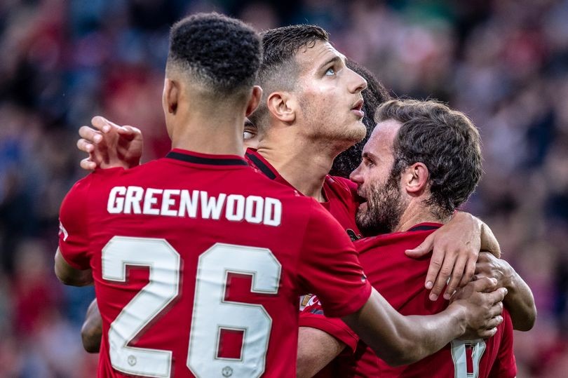 Manchester United shocked Sheffield United with squad for midweek friendly fixture - Bóng Đá