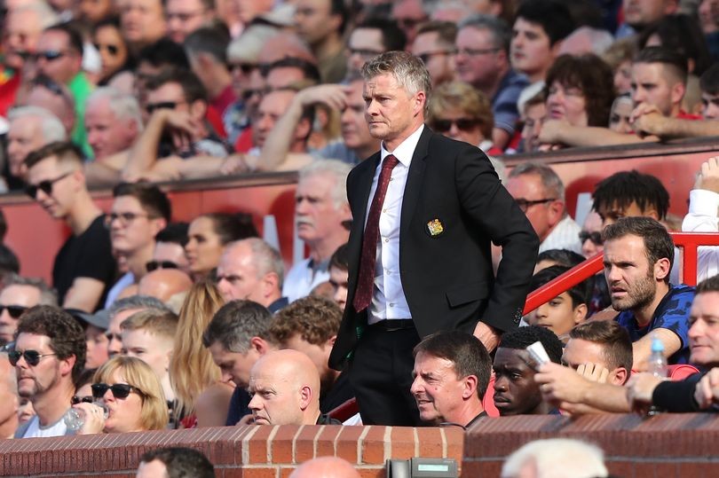 The tactical switch Ole Gunnar Solskjaer has to make at Manchester United - Bóng Đá