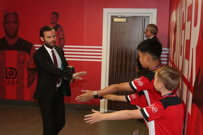 Why Juan Mata is starting instead of Jesse Lingard for Manchester United vs Southampton - Bóng Đá