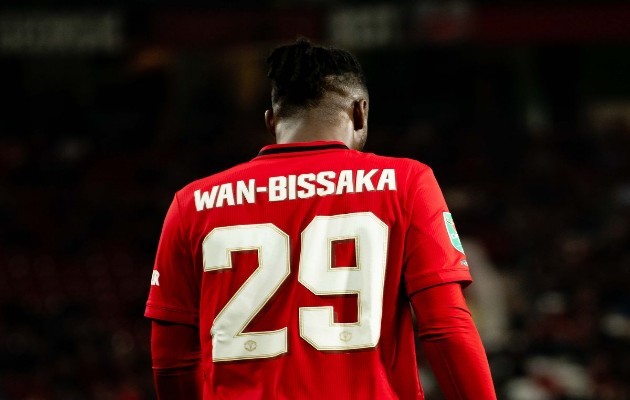 Aaron Wan-Bissaka is the only right-back in the Premier League who hasn’t been booked even once this season. - Bóng Đá