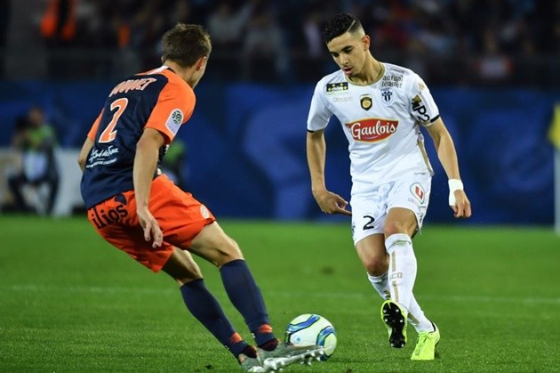 Manchester United and Man City prepare formal offers for left-back and more transfer rumours - Bóng Đá