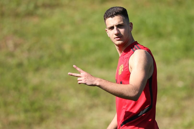 Manchester United's Diogo Dalot explains why he spent week off at Dubai training camp - Bóng Đá