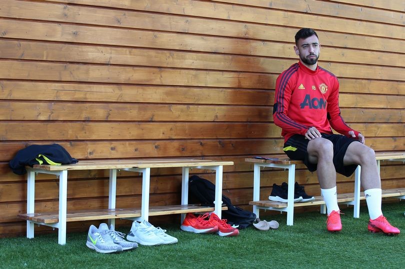 Sporting Lisbon chief says Manchester United made mistake in Bruno Fernandes transfer talks - Bóng Đá
