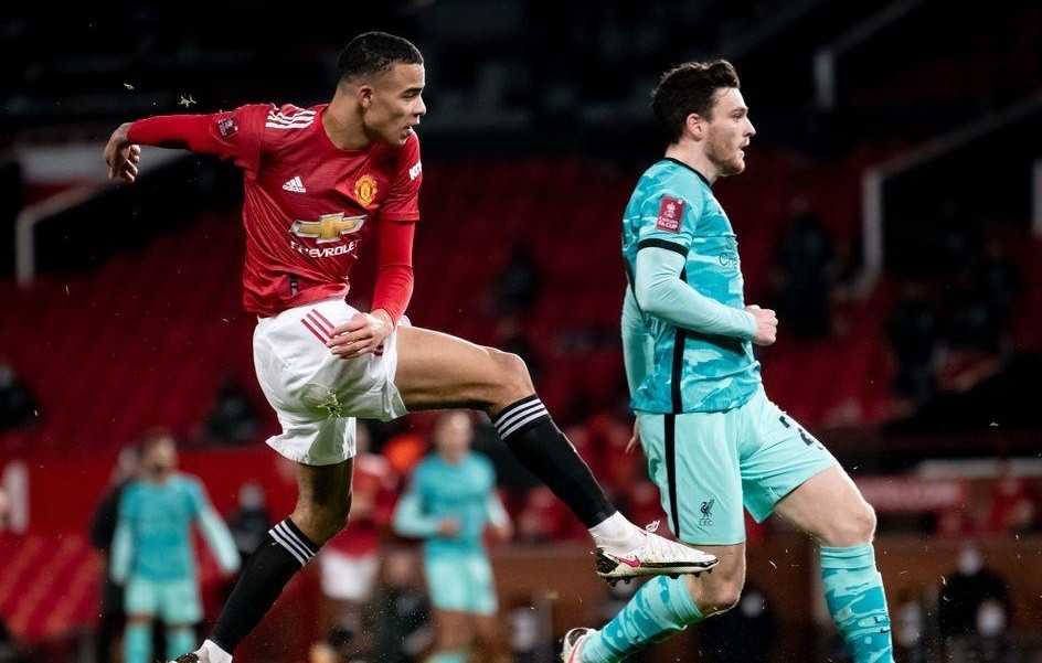 CHOÁNG! Bị đối thủ hét hù dọa, Mason Greenwood vẫn sút cháy lưới Liverpool - Bóng Đá
