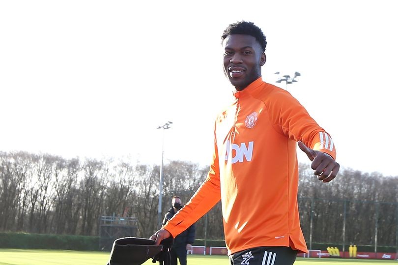 Timothy Fosu-Mensah stance on Manchester United future following contract offer - Bóng Đá