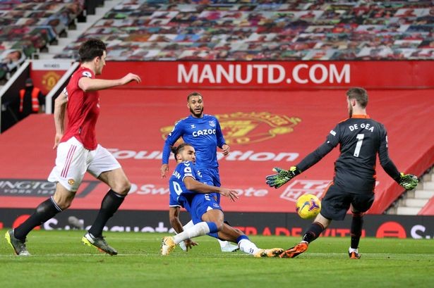 Ole Gunnar Solskjaer reacts to David de Gea mistakes for Manchester United vs Everton - Bóng Đá
