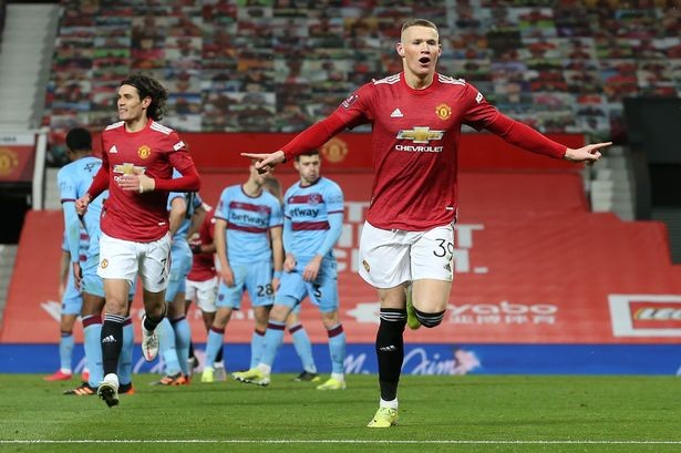 Greenwood có pha xoay xở đẳng cấp, tái hiện hình ảnh Berbatov - Bóng Đá