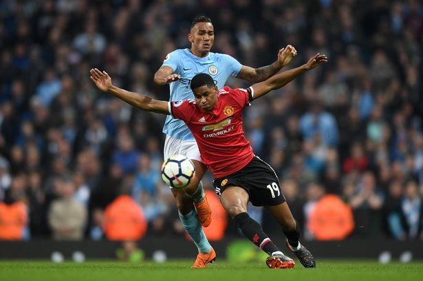 Man United đã 'sụp đổ' như thế nào? - Bóng Đá