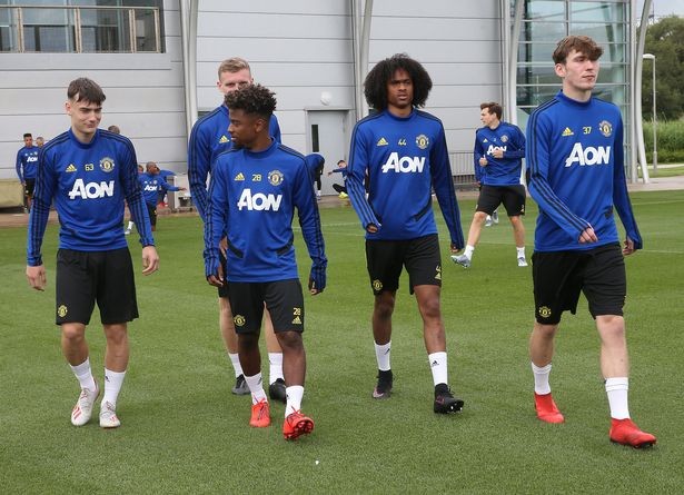 Ole Gunnar Solskjaer ready to take gamble by putting faith in Man Utd youngsters - Bóng Đá