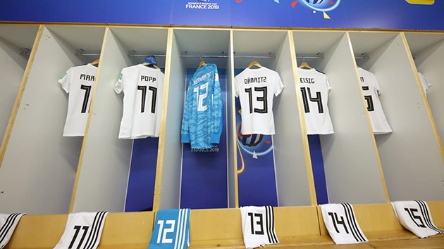 ẢNH SAU TRẬN: NỮ ĐỨC THẮNG NIGERIA - Bóng Đá