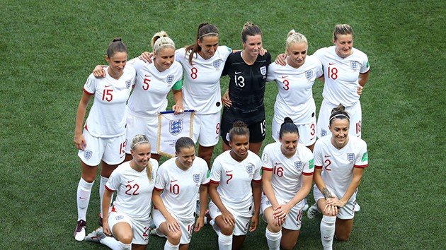 bài ảnh trận: Nữ Anh thua Thụy Điển (sáng lên) - Bóng Đá