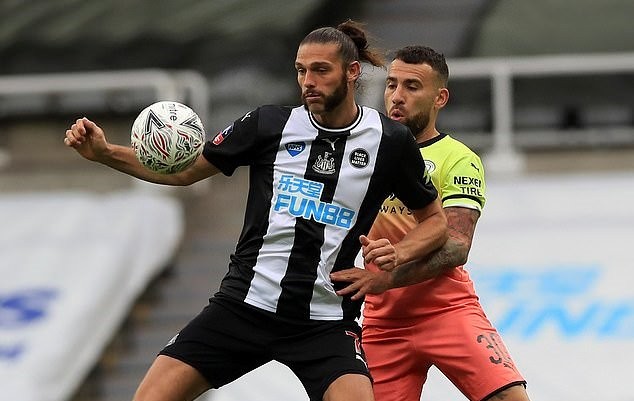 Sanchez chấm dứt chuỗi 16 trận 