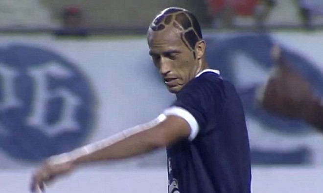 10 kiểu tóc thảm họa của sao bóng đá - Bóng Đá