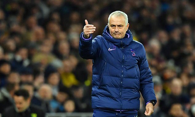 Man United tăng cường an ninh bảo vệ Martial - Bóng Đá