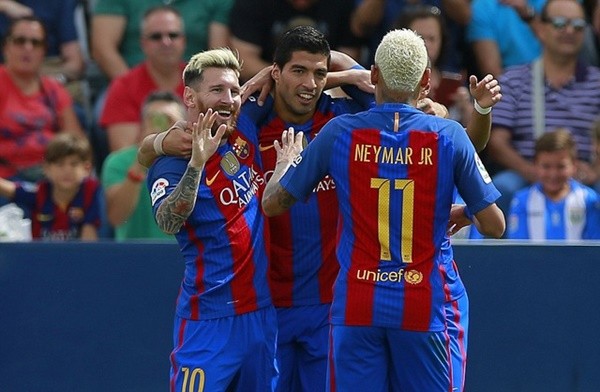 Alphonso Davies tạo nên sức hút khủng khiếp đến mức nào? - Bóng Đá